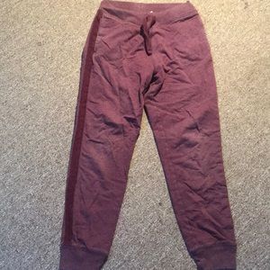 Boys red joggers 🏃‍♂️🏃‍♂️